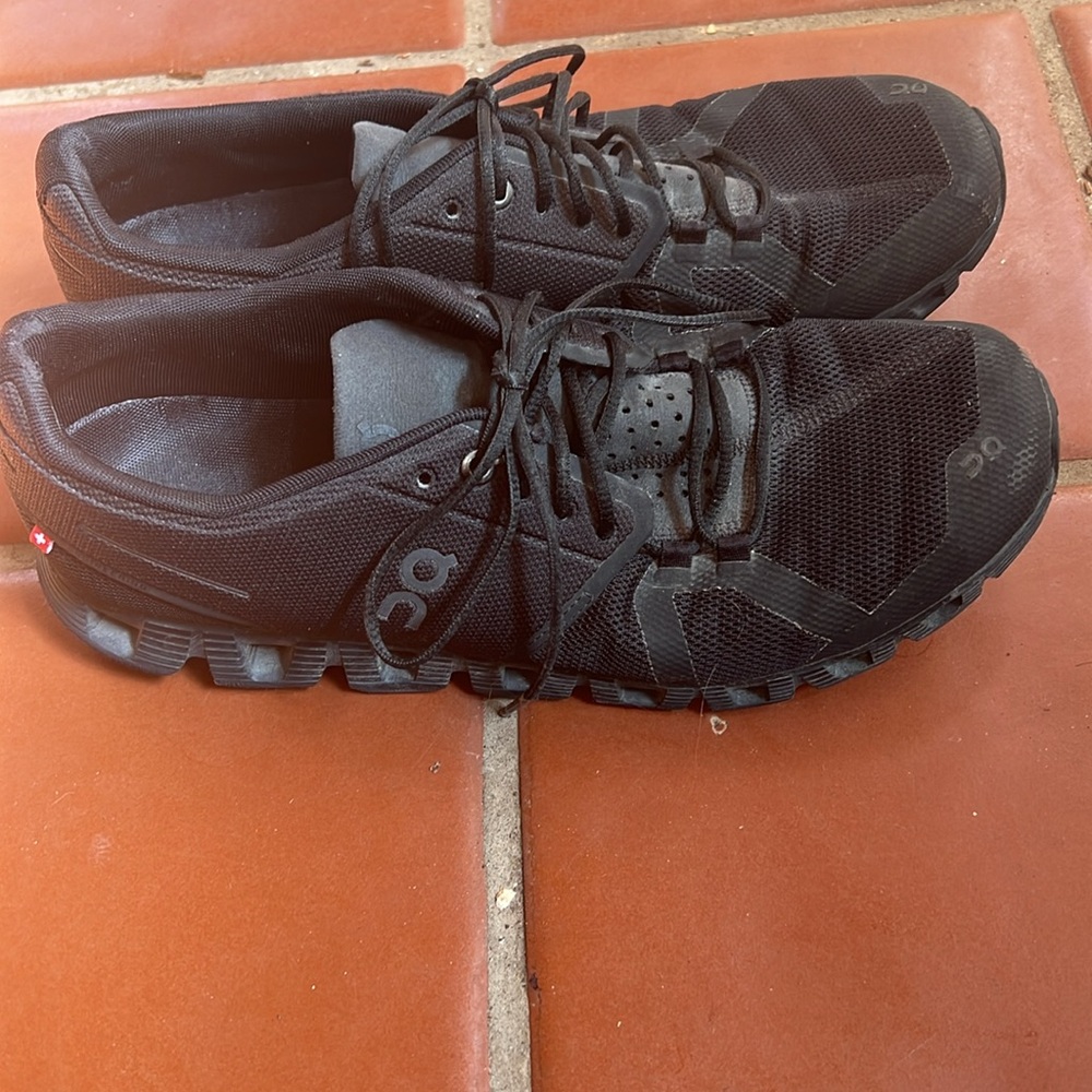 On Running Men's Black Athletic Shoes